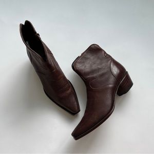 Lucchesi Charlie 1 horse snub nose brown leather ankle cowboy boots w/ 1.5” heel